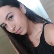 Profesora de matemáticas que imparte clases a niños de todas las edades